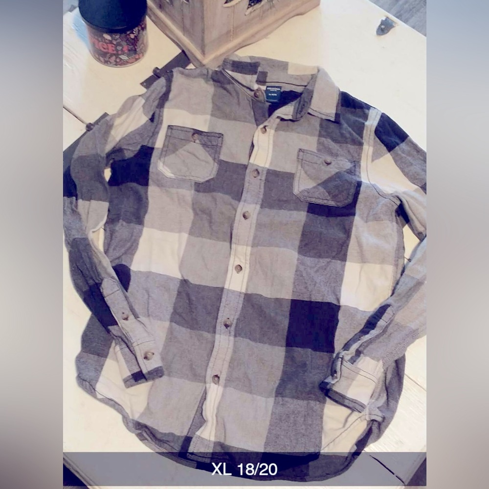 Arizona boys XL Button up shirt